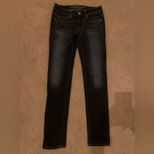 American Eagle Size 2 Regular Skinny Jeans (Stretchy)